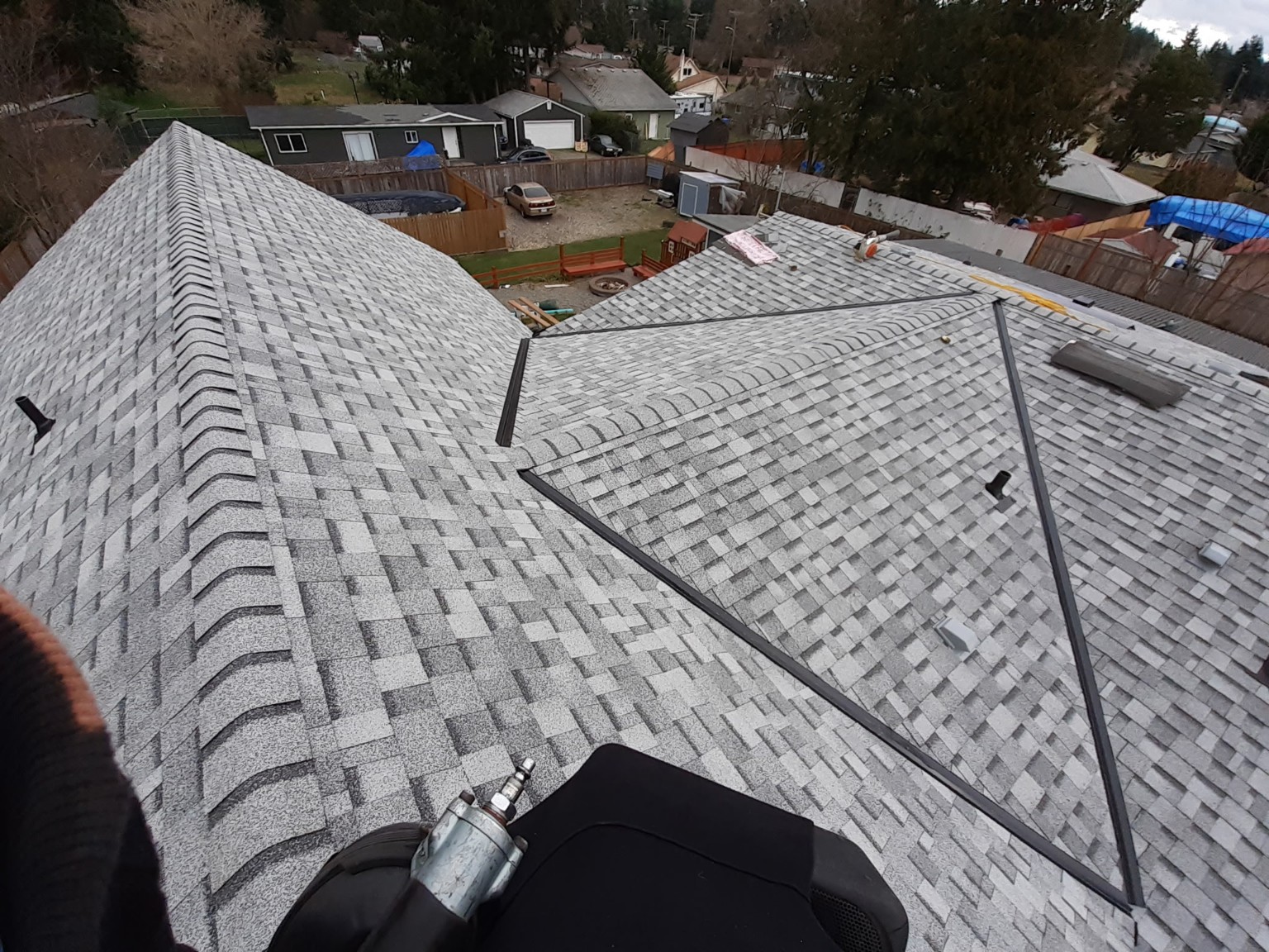 Completed architectural shingle roof